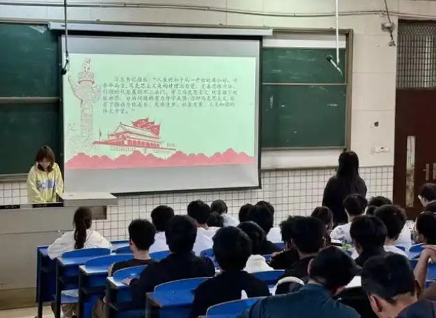 互动替代单向灌注在讲堂