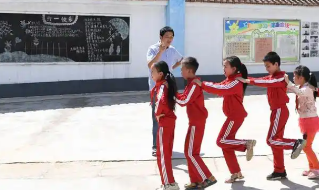 照亮了无数深山学子前行