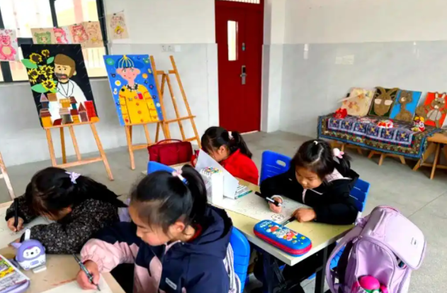 畅通普通教育与工作教育