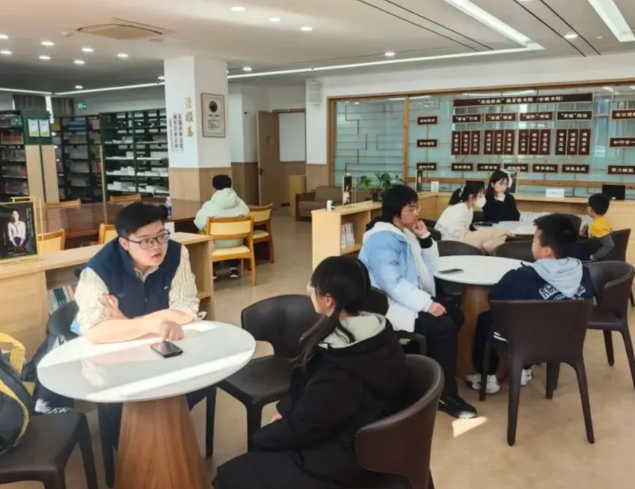 学术引领不只有助于学生