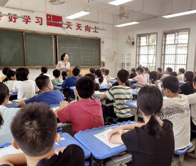 村庄全面复兴充分发挥教