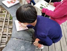 学生用一双双巧手变废为